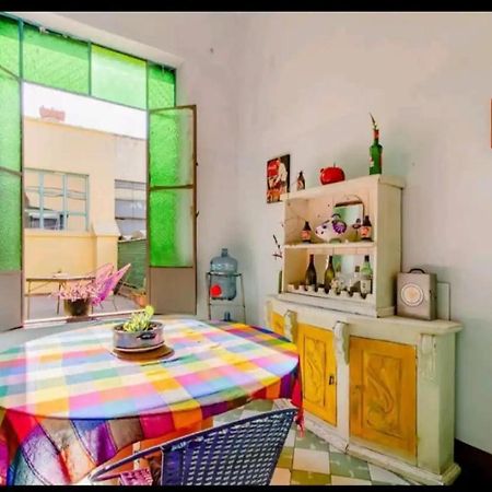 1 Guadalajara Corazon Del Centro Historico Hospedate En Una Casa Antigua En Una Habitacion Sencilla Con Areas Comunes Y Banos Compartidas Exterior foto